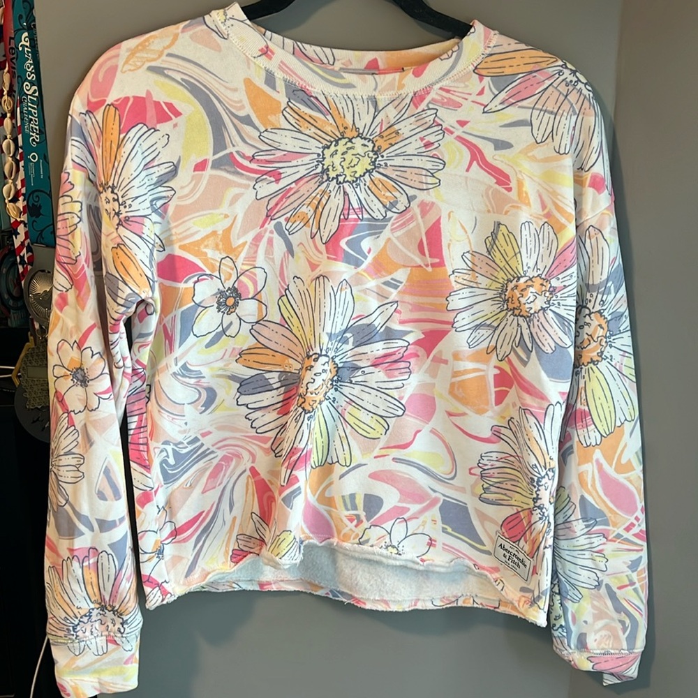 Abercrombie kid floral sweater.